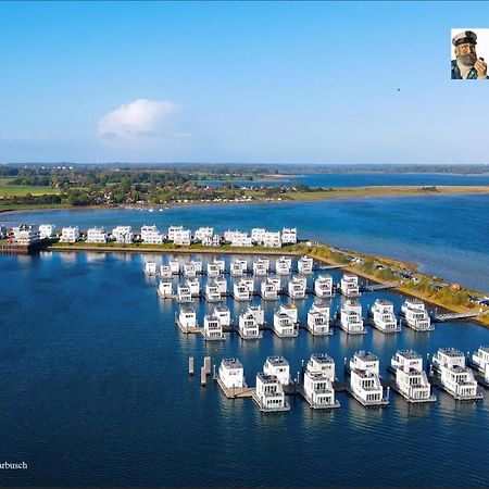 Schwimmendes Ferienhaus Antares One By Seeblick Ferien Oro, Rundum Wasser, Sauna Olpenitz Exteriér fotografie